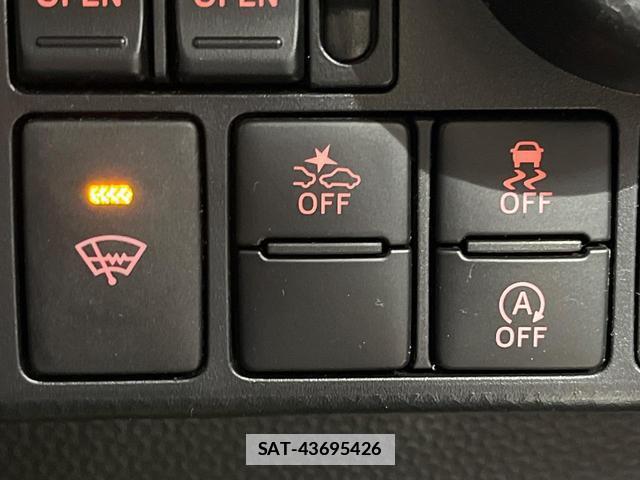 Toyota ROOMY 2018-02 7798143-5