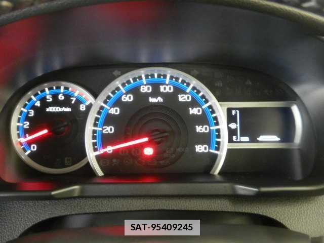 Toyota ROOMY 2024-10 7810862-13