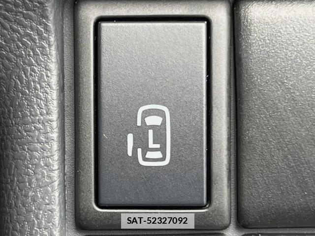 Nissan ROOX 2011-12 7793601-2