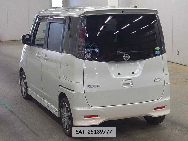 Nissan ROOX 2011-07 7797065-5