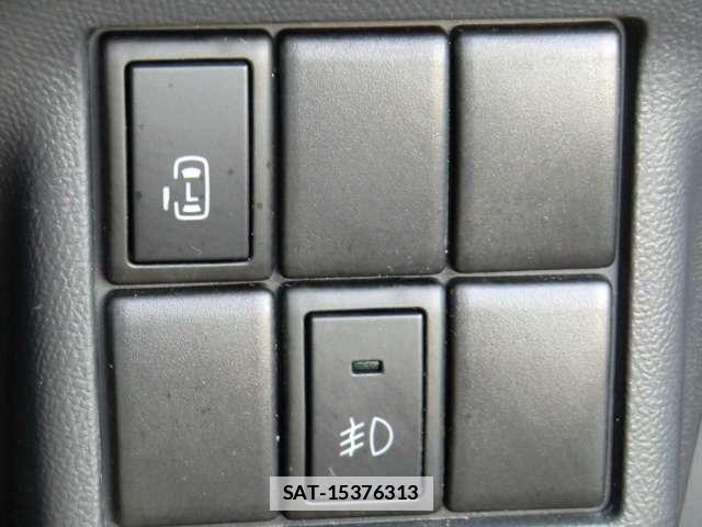 Nissan ROOX 2013-04 7797259-15