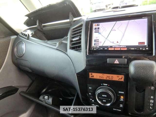 Nissan ROOX 2013-04 7797259-2