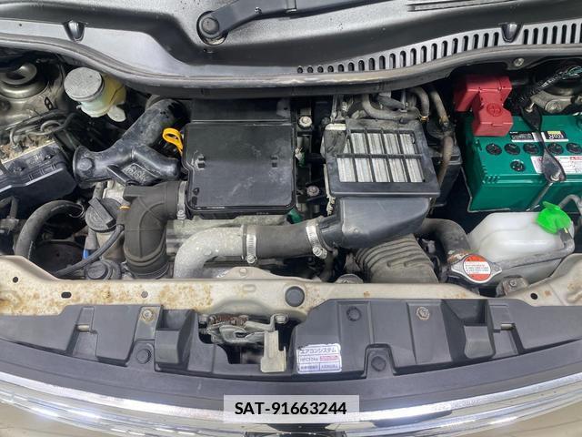 Nissan ROOX 2012-03 7798110-18