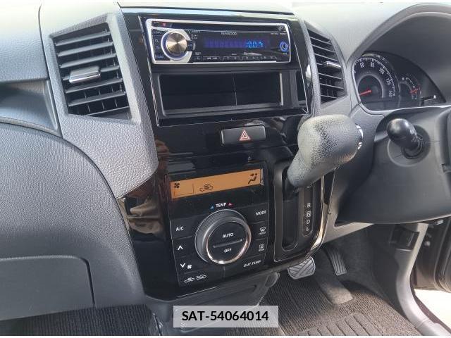 Nissan ROOX 2012-12 7798116-9