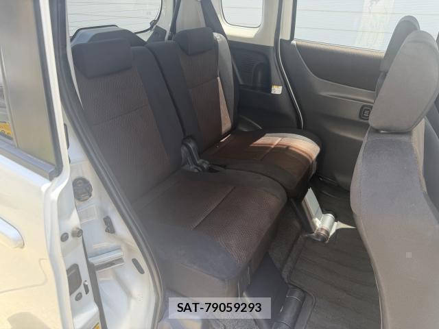 Nissan ROOX 2010-10 7798117-6