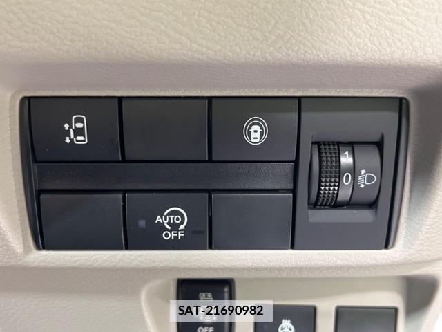 Nissan ROOX 2024-08 7798191-5