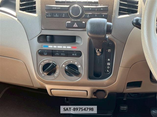 Nissan ROOX 2012-07 7801402-15