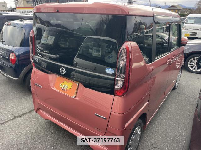 Nissan ROOX 2021-08 7801702-1