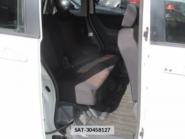 Nissan ROOX 2012-06 7802682-16