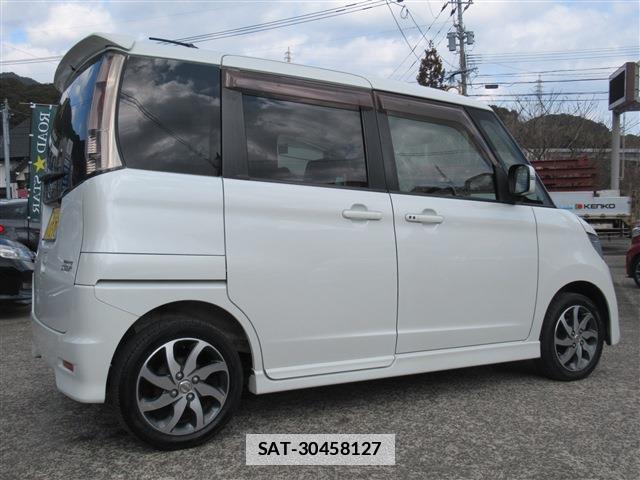 Nissan ROOX 2012-06 7802682-2