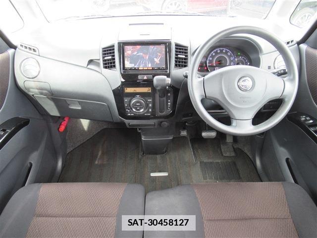 Nissan ROOX 2012-06 7802682-3