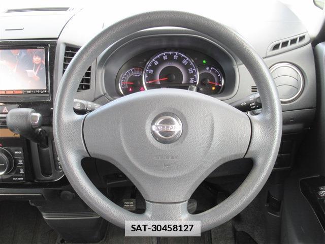 Nissan ROOX 2012-06 7802682-4