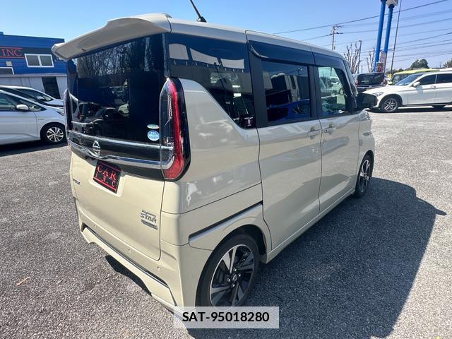 Nissan ROOX 2021-06 7803504-4
