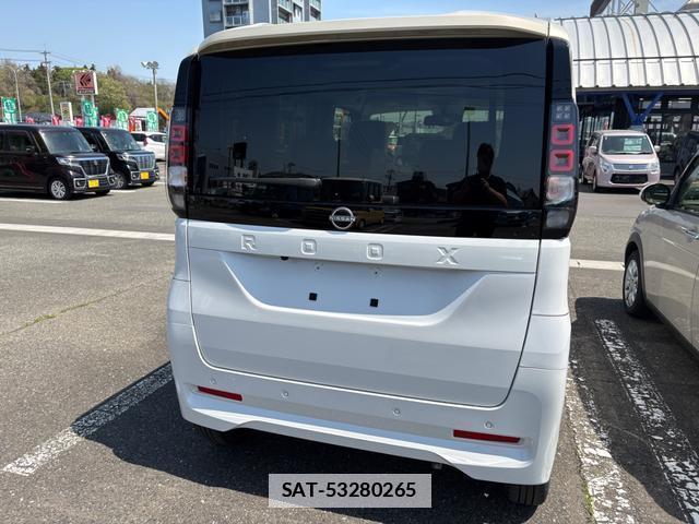 Nissan ROOX 2026-04 7804306-15