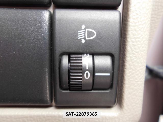Nissan ROOX 2013-05 7804387-10