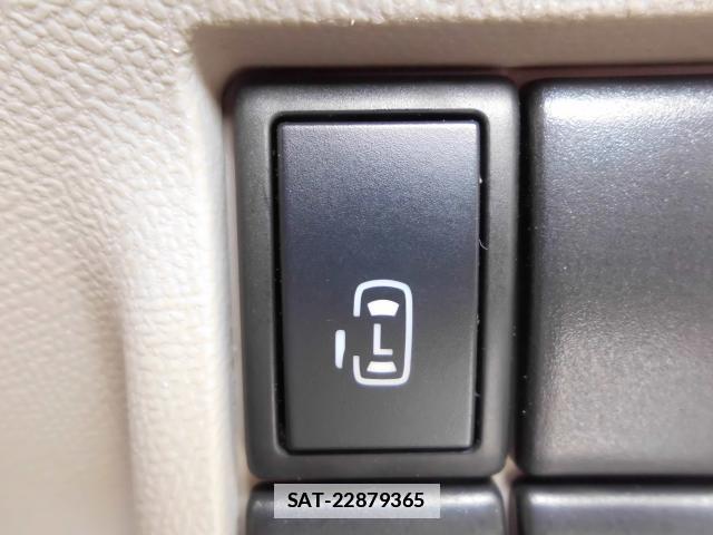 Nissan ROOX 2013-05 7804387-5