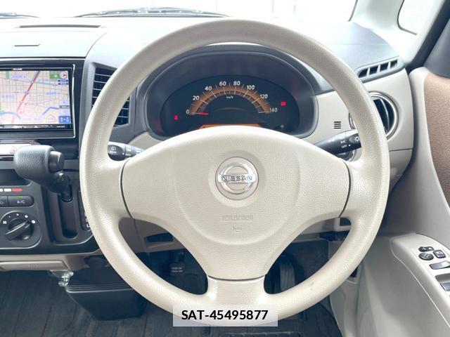 Nissan ROOX 2012-06 7805632-5