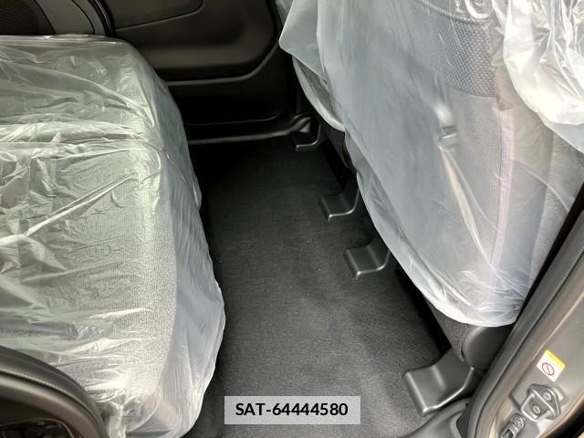 Nissan ROOX 2026-03 7809817-19