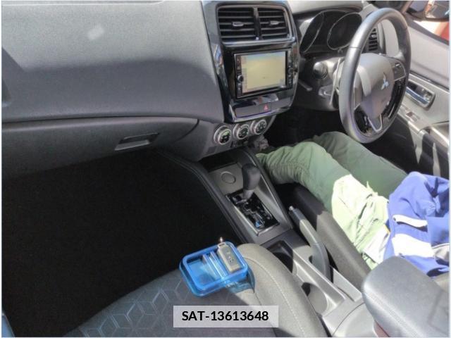 Mitsubishi RVR 2021-02 7793813-2