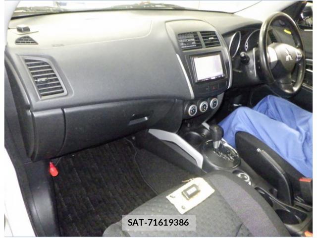 Mitsubishi RVR 2011-06 7793871-2