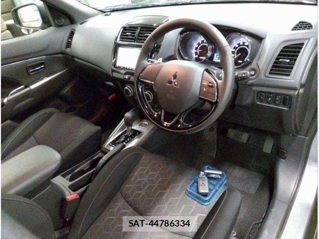 Mitsubishi RVR 2020-02 7794104-2