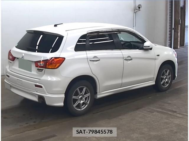 Mitsubishi RVR 2013-10 7794206-5