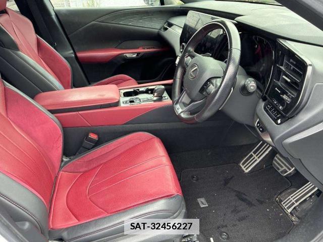 Lexus RX 2023-05 7794177-3
