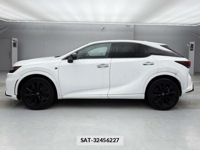 Lexus RX 2023-05 7794177-6
