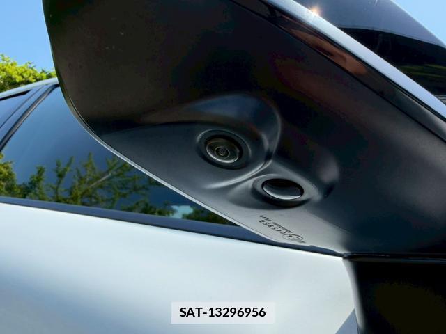 Lexus RX 2023-06 7794436-15