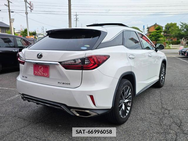 Lexus RX 2017-03 7800795-11