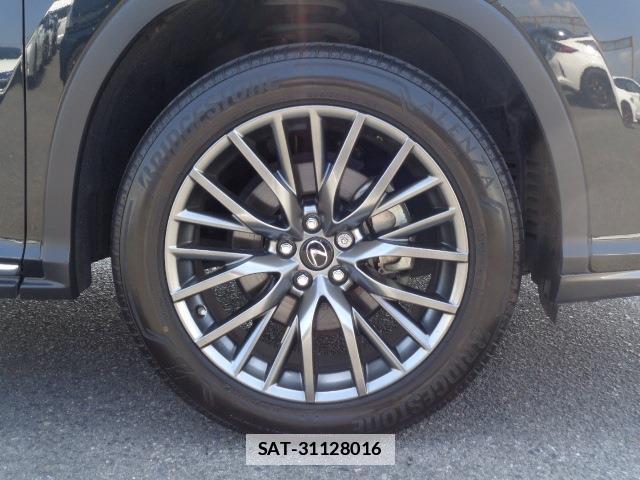 Lexus RX 2017-08 7802904-13