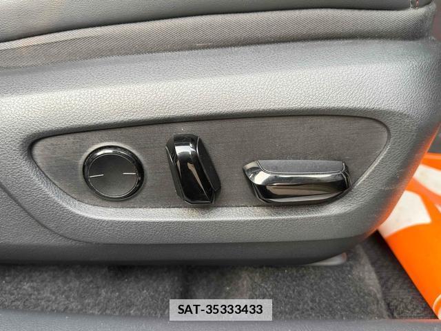 Lexus RX 2023-10 7803757-16