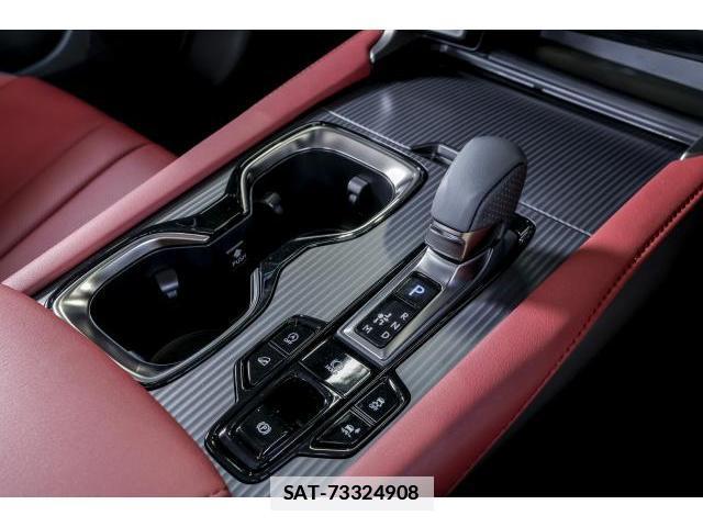Lexus RX 2025-10 7806040-15