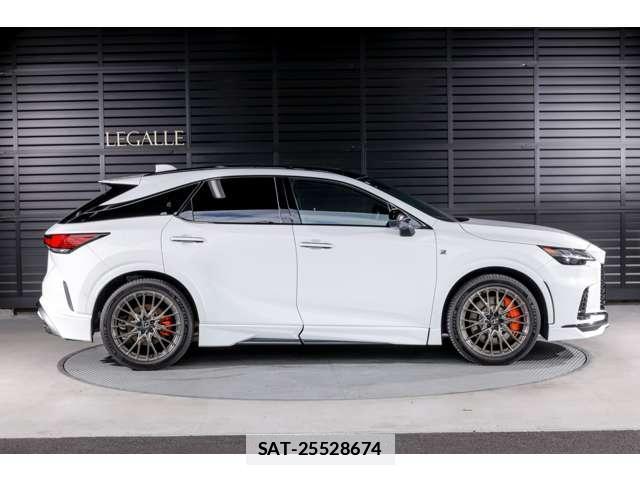 Lexus RX 2023-10 7806043-3