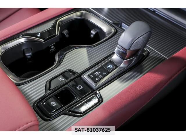 Lexus RX 2023-07 7806044-15