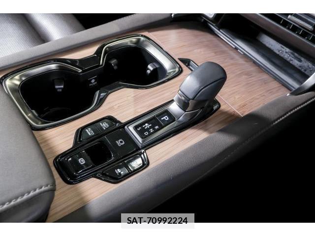Lexus RX 2023-07 7806048-15