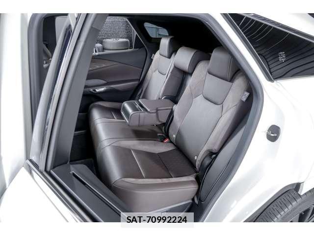 Lexus RX 2023-07 7806048-6