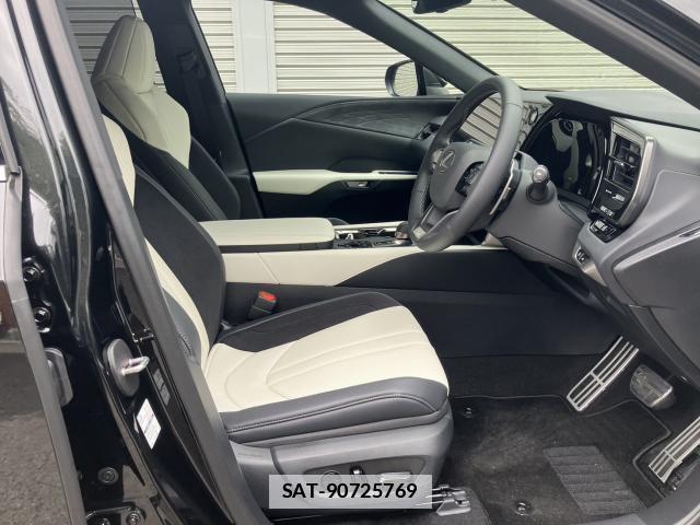 Lexus RX 2025-11 7810204-3