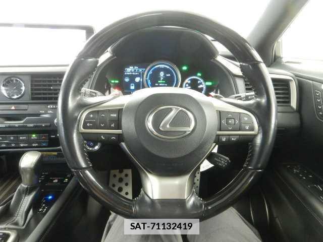 Lexus RX 2016-05 7810874-7