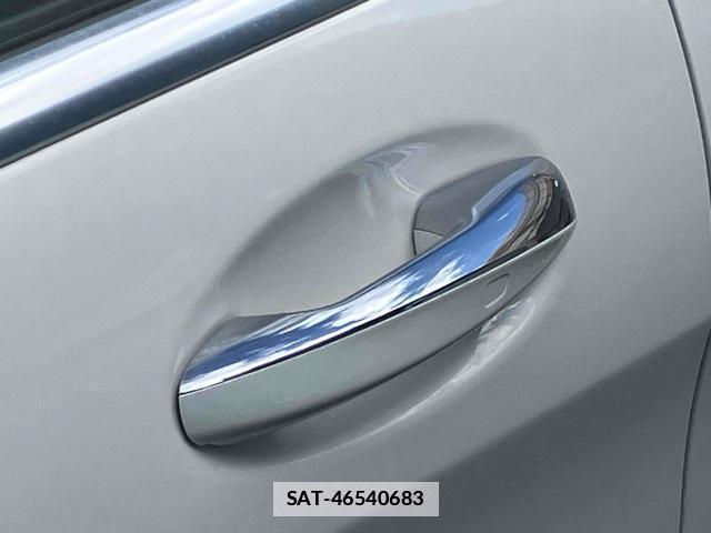 Mercedes Benz S-CLASS 2015-12 7801774-16