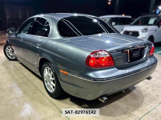 Jaguar S-TYPE 2005-03 7805687-11