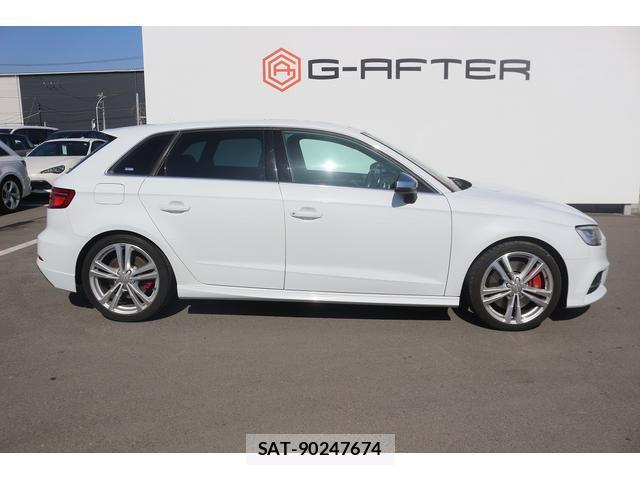 Audi S3 2017-05 7809472-7