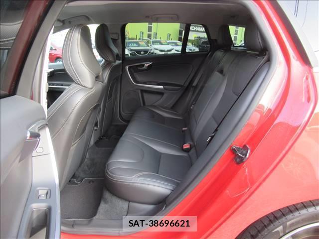 Volvo S60 2013-05 7802653-15