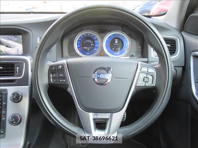 Volvo S60 2013-05 7802653-4