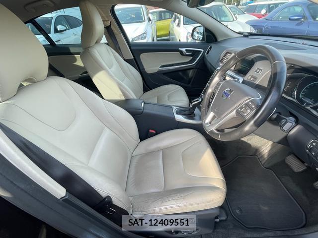 Volvo S60 2015-11 7808751-4