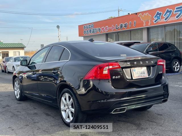 Volvo S60 2015-11 7808751-9