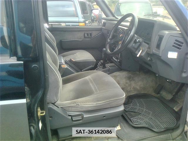 Nissan SAFARI 1990-11 7798393-4