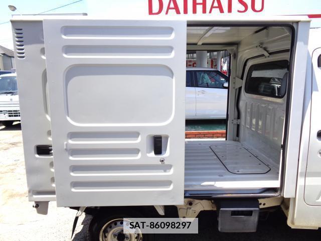 Subaru SAMBAR TRUCK 2018-09 7810301-17