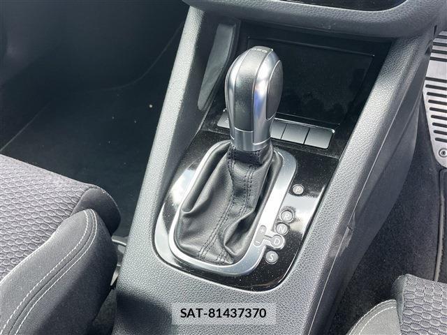 VolksWagen SCIROCCO 2012-08 7798240-15