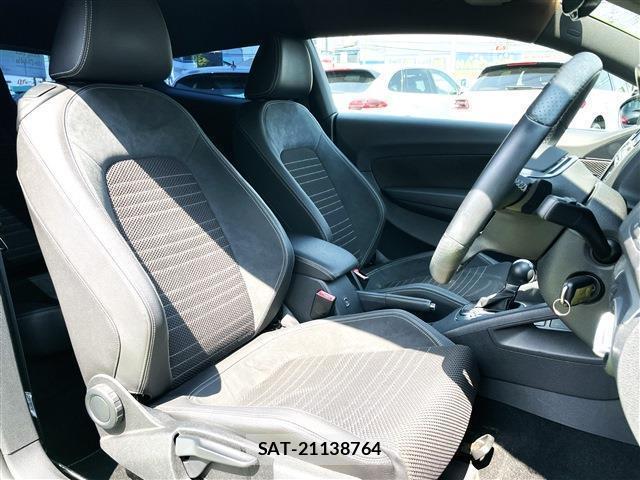 VolksWagen SCIROCCO 2010-06 7798242-5